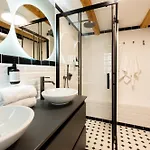 Eselboeck Valter - Historic Seaside House In 5*