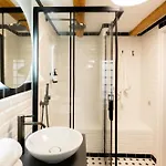 Eselboeck Valter - Historic Seaside House In 5*