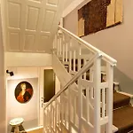 Eselboeck Valter - Historic Seaside House In Bed & Breakfast