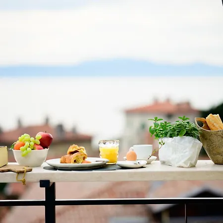 Bed & Breakfast Eselboeck Valter - Historic Seaside House In 5*