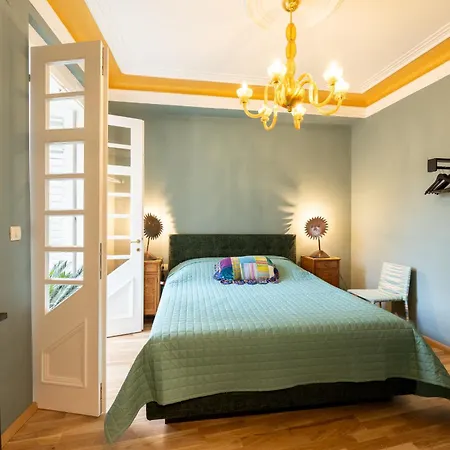 Eselboeck Valter - Historic Seaside House In 5*